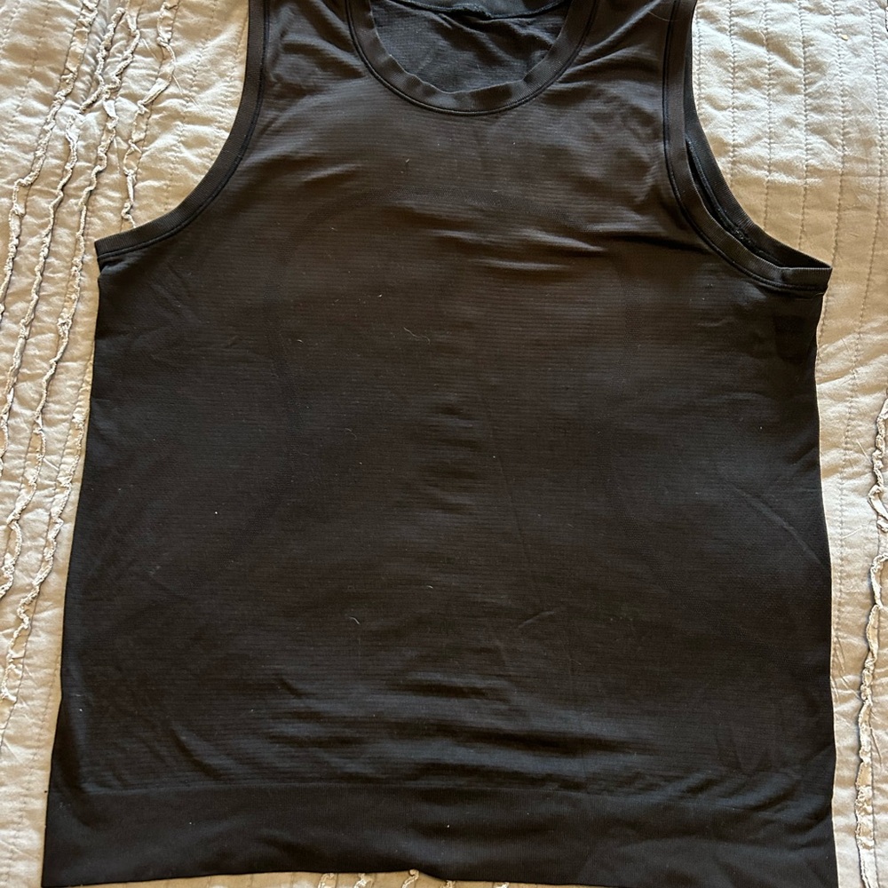 Men's Black Sleeveless Shirt